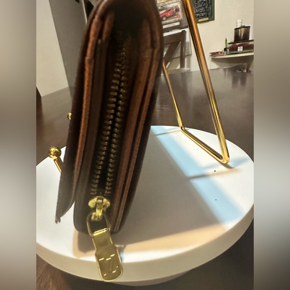LOUIS VUITTON 💯 % authentic Wallet RA0948 - Picture 5 of 11
